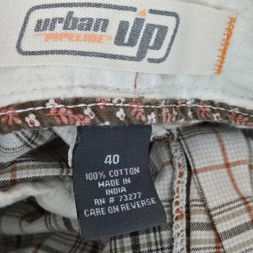 Urban‎ Up Shorts Mens 40 Beige Brown Plaid Flat Front Cotton Casual Chino